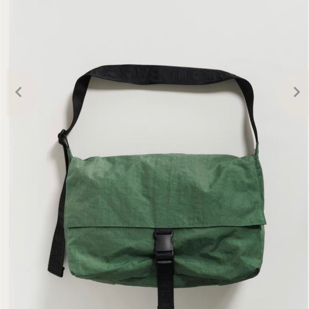 BAGGU MESSENGER BAG